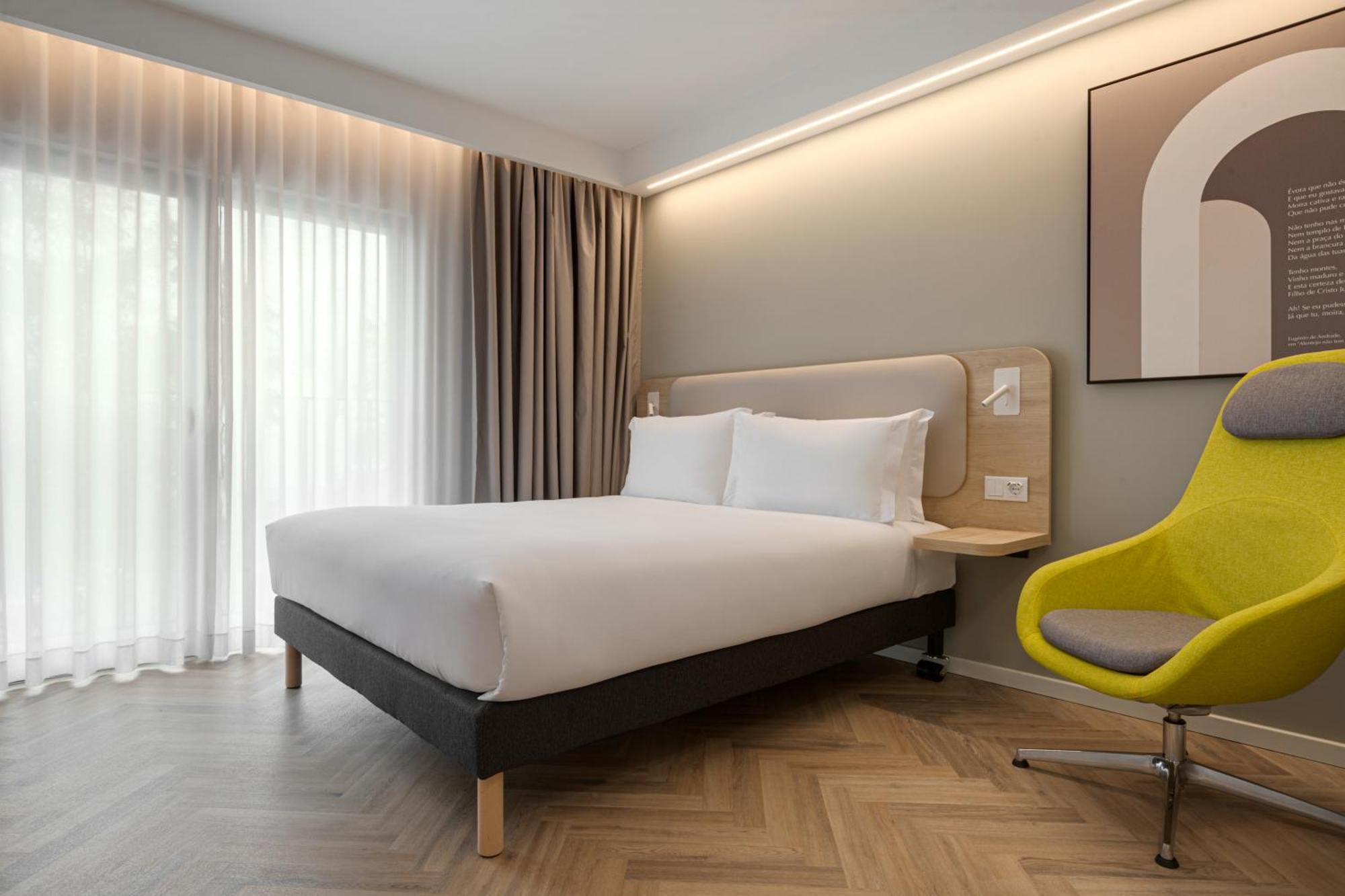 Express By Ihg Evora