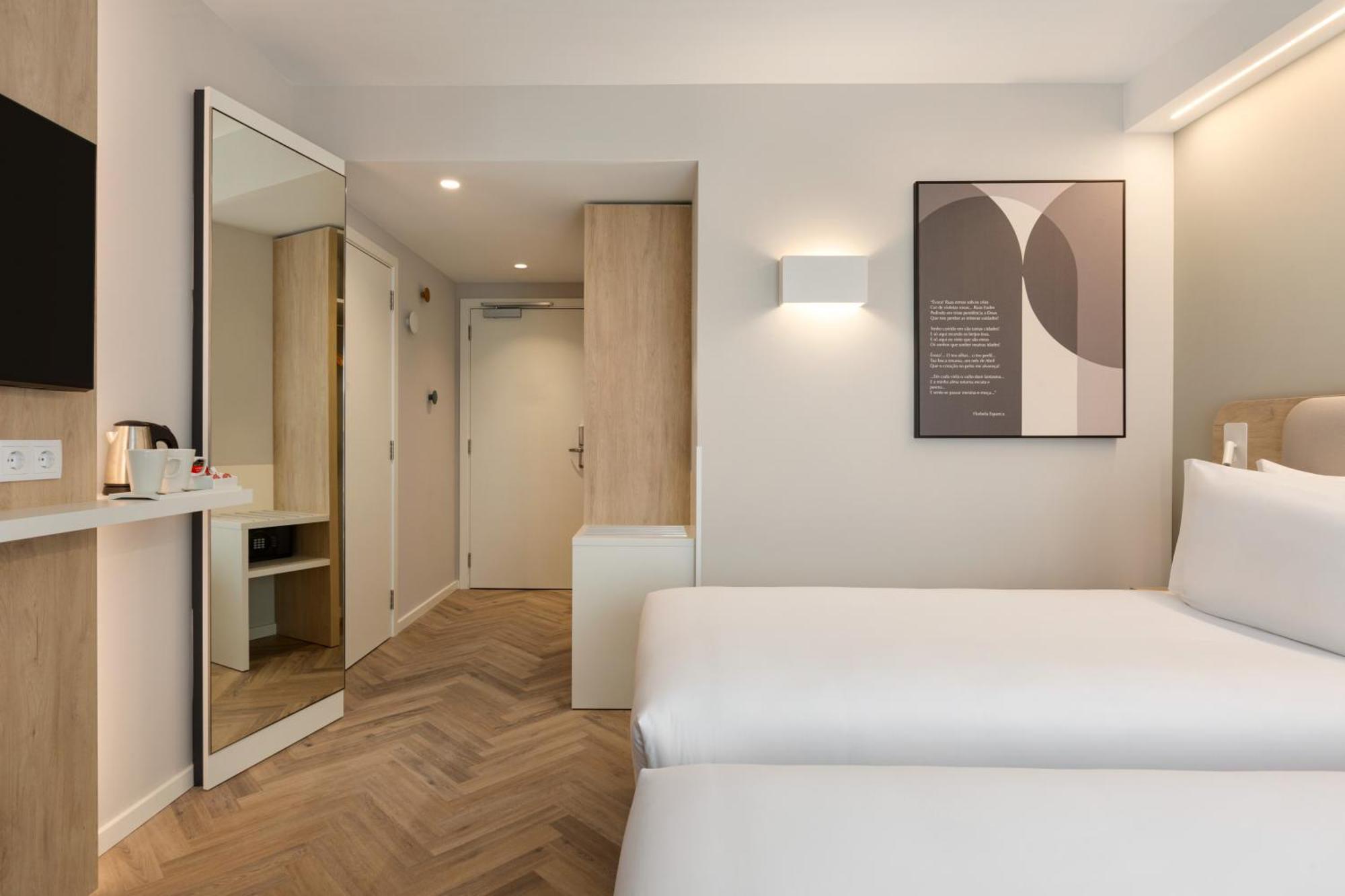Express By Ihg Hotel 3*